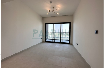 1 BR | High Floor | Creek View